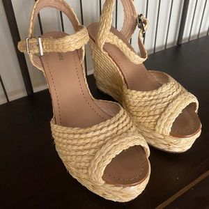 Schutz Wedges